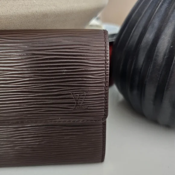 LOUIS VUITTON BROWN EPI WALLET EXCELLENT Accessories